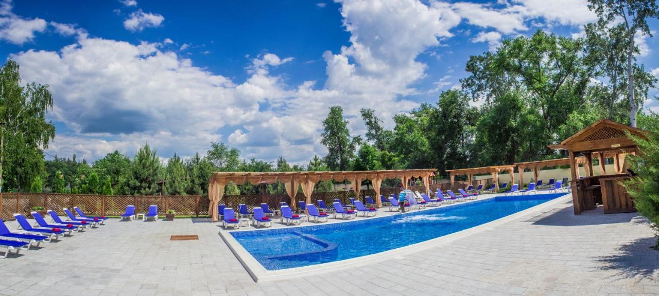 Relax - Restaurant Complex نوفوموسكوفسك